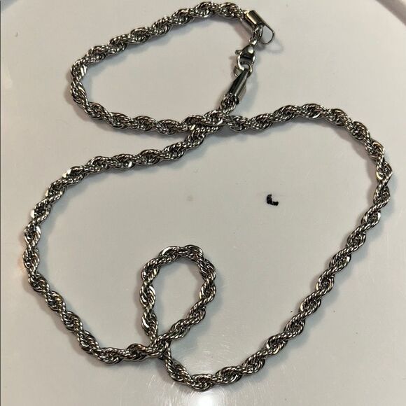 Silver Twisted Rope Chain Necklace - Picture 1 of 3